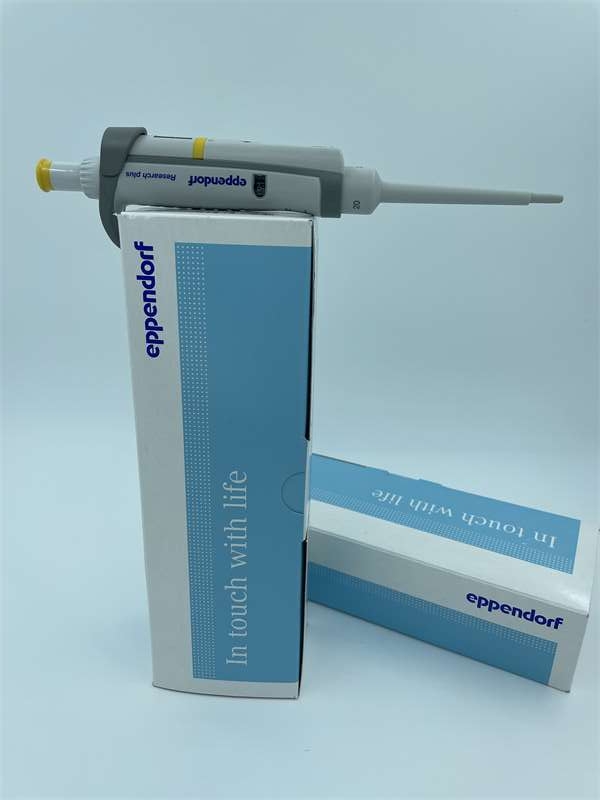 Eppendorf Research? plus 基本型 单道, 可调量程 100 – 1,000 μL, 蓝色 不带 epT.I.P.S.? Box